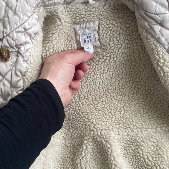 GAP Kids Quilted Puffer Jacket in light PINK (not cream) - Picture 2 of 5
